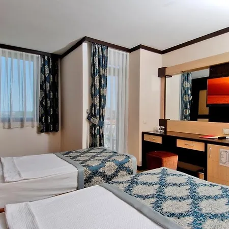 Maya World Hotel *